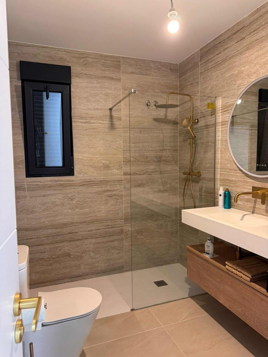 Chalet de 3 habitaciones en La Romana en venta con piscina garaje - 295.000 € (Ref: 10154056)