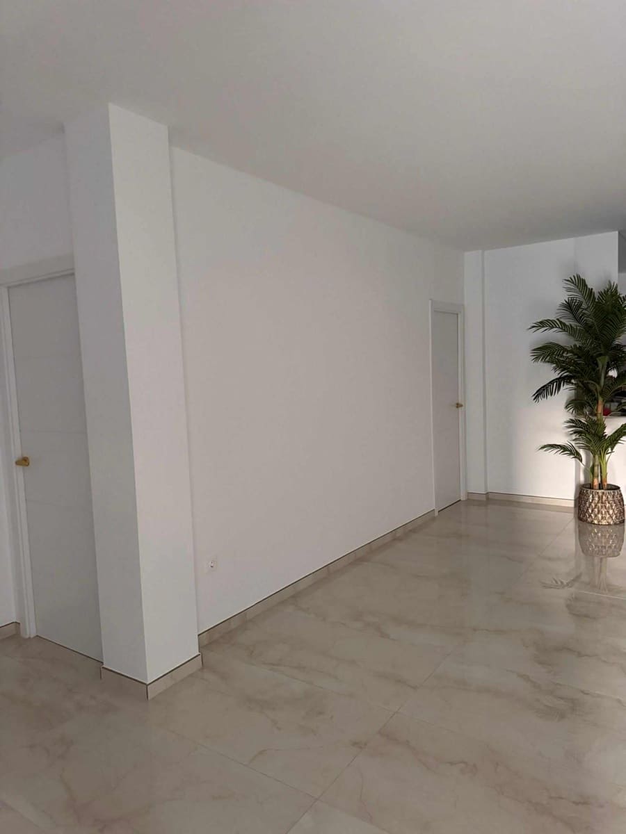 Chalet de 3 habitaciones en La Romana en venta con piscina garaje - 295.000 € (Ref: 10154056)