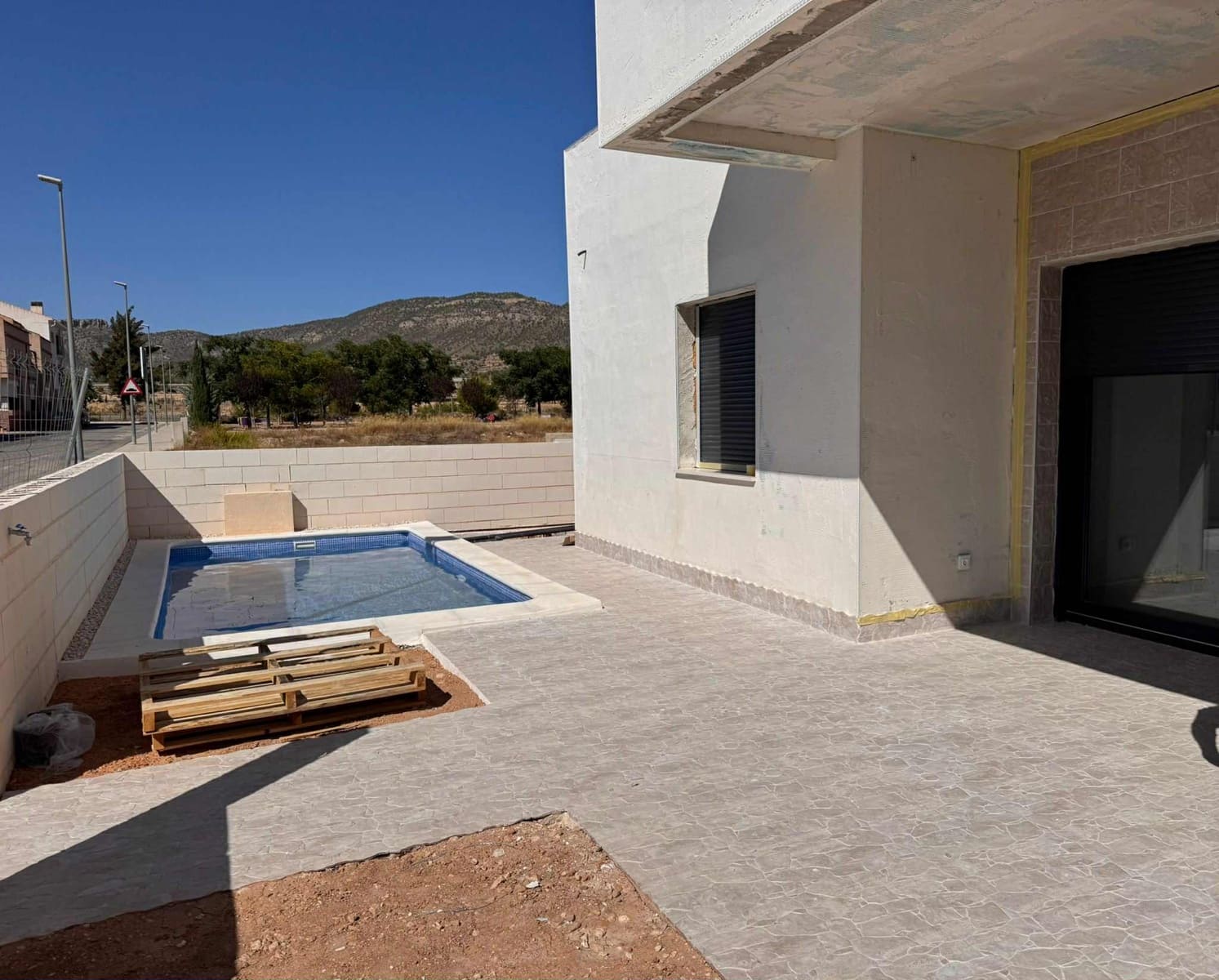 Chalet de 3 habitaciones en La Romana en venta con piscina garaje - 295.000 € (Ref: 10154056)