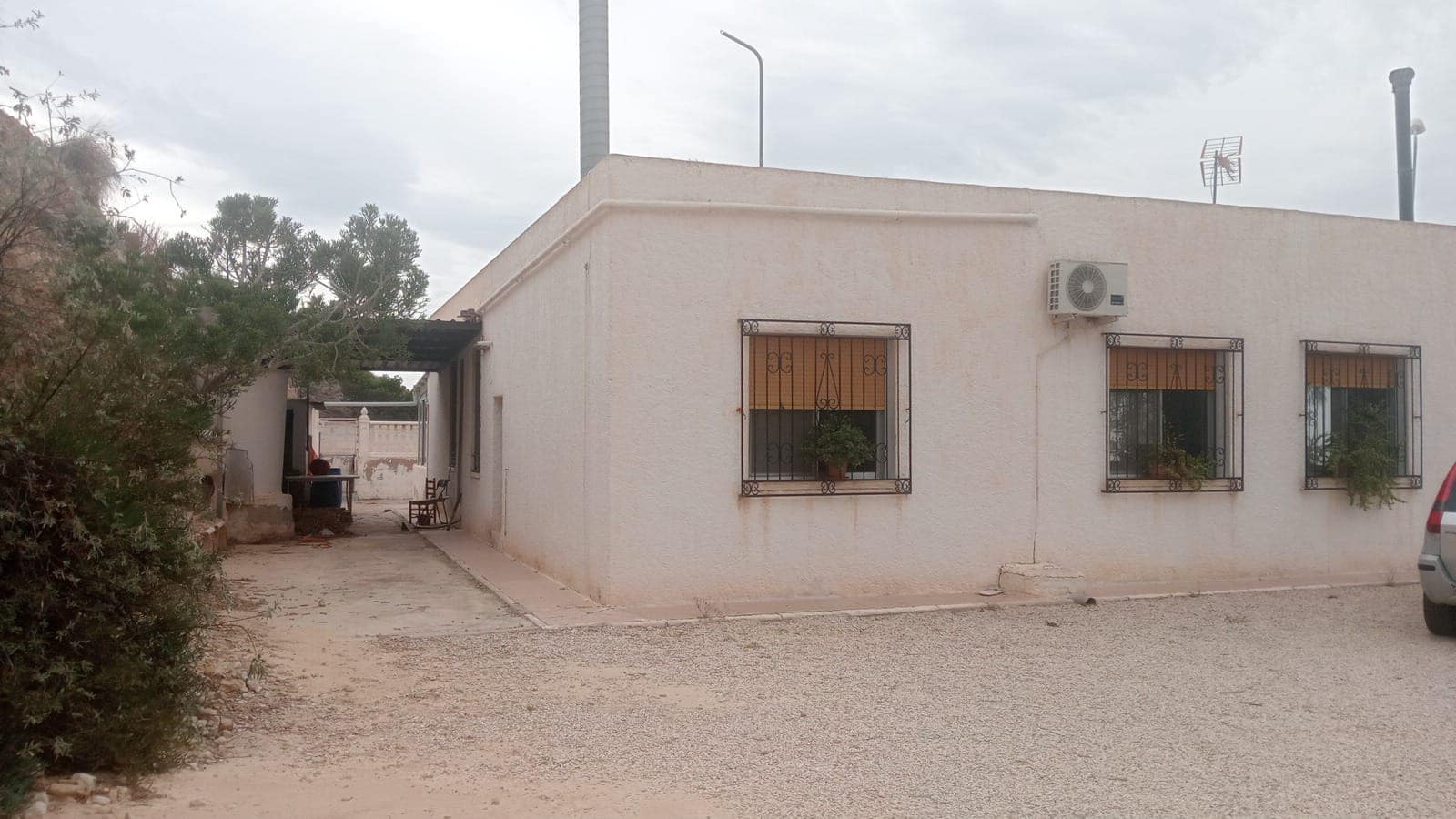 4 bedroom Finca/Country House for sale in Crevillente / Crevillent with pool garage - € 220,000 (Ref: 10154196)