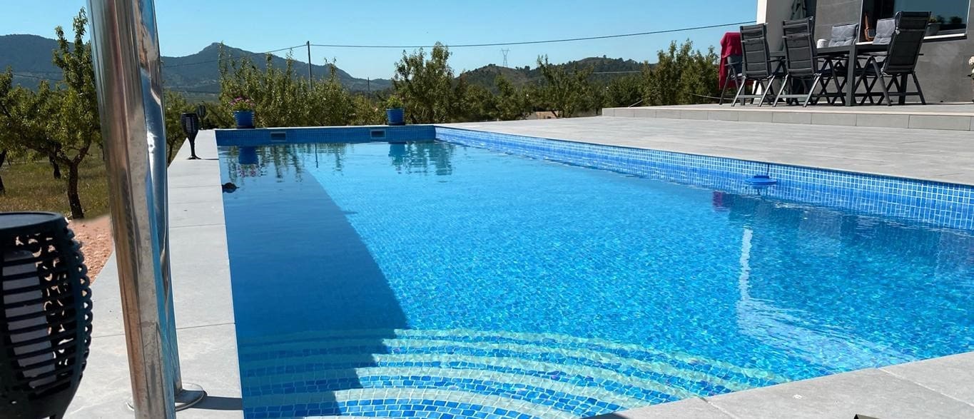 4 soveværelse Villa til salg i Hondon de las Nieves med swimmingpool - € 310.924 (Ref: 5048684)