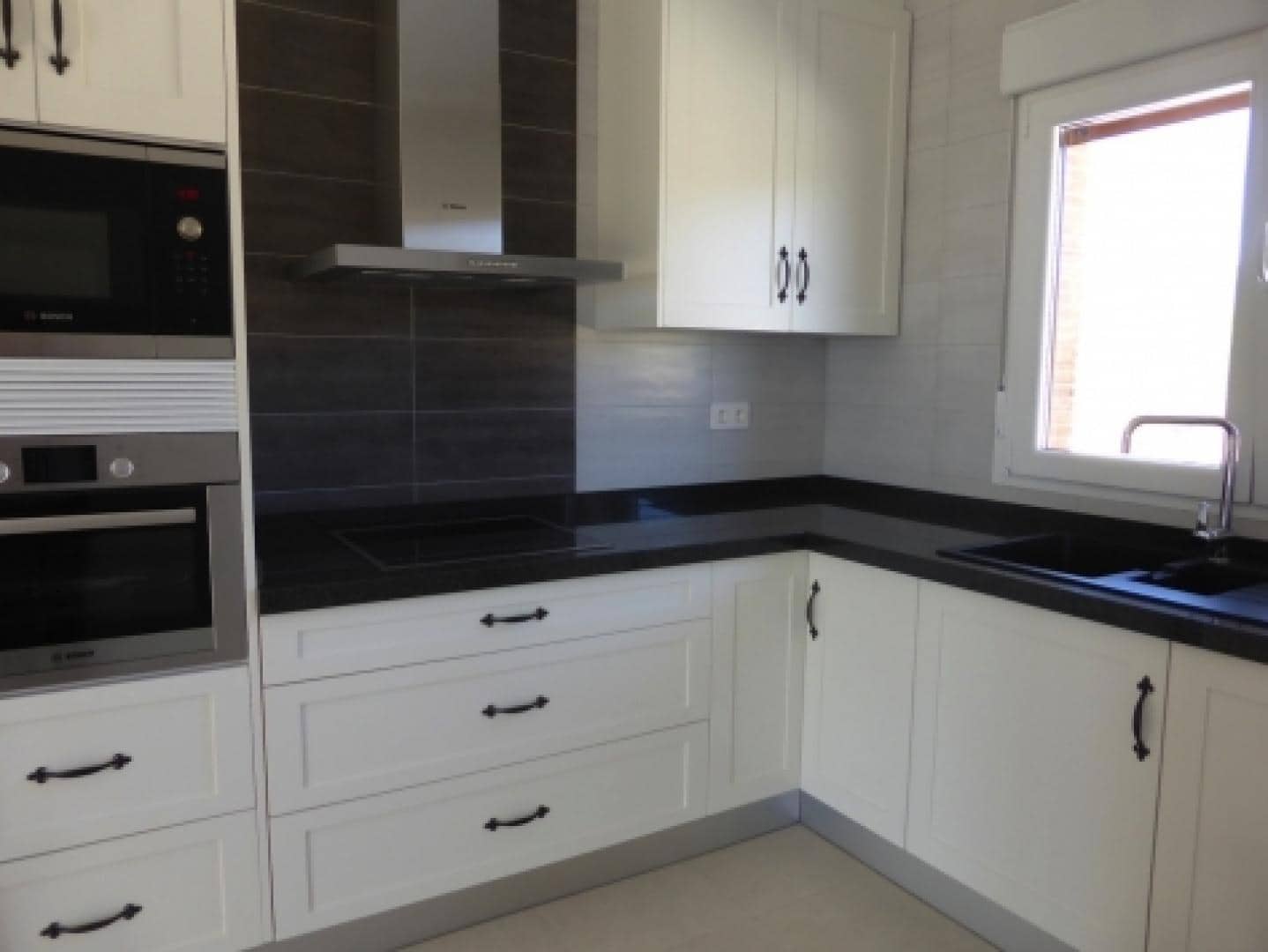 3 soveværelse Villa til salg i La Romana med swimmingpool - € 324.000 (Ref: 5506614)