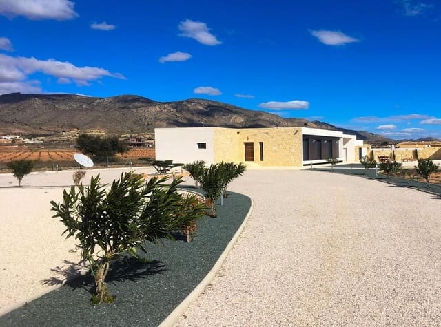 3 slaapkamer Villa te koop in La Romana met zwembad - € 295.540 (Ref: 7008501)