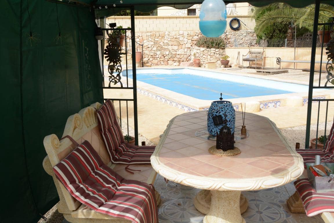 6 soverom Kjedet enebolig til salgs i Monovar / Monover med svømmebasseng garasje - € 325 000 (Ref: 7131126)