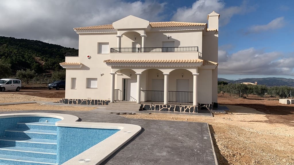 3 slaapkamer Villa te koop in Pinoso met zwembad - € 337.000 (Ref: 7523330)