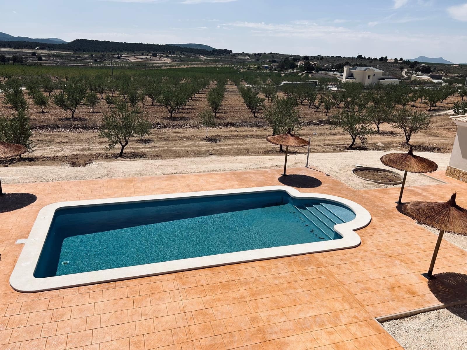 3 slaapkamer Villa te koop in Pinoso met zwembad - € 337.000 (Ref: 7523330)