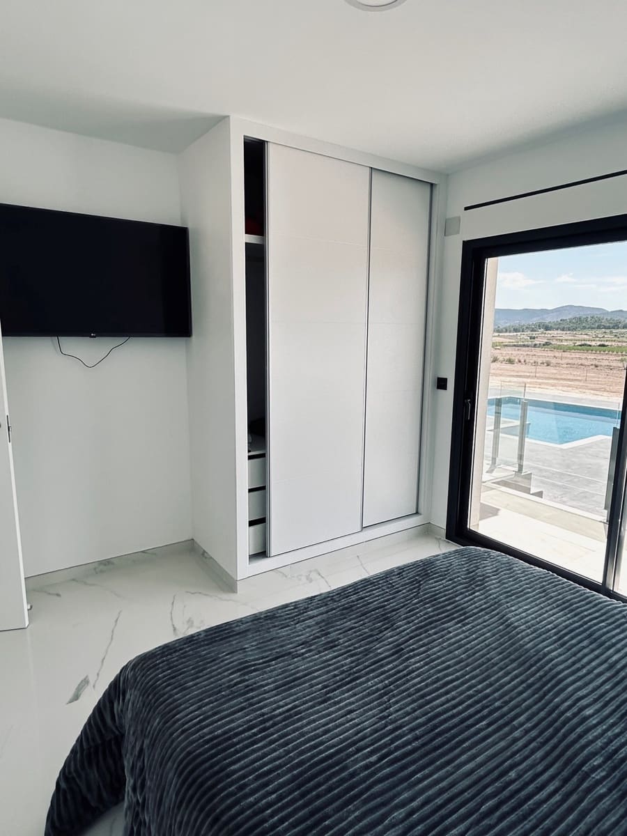 3 bedroom Villa for sale in Pinoso with pool - € 359,000 (Ref: 7533379)