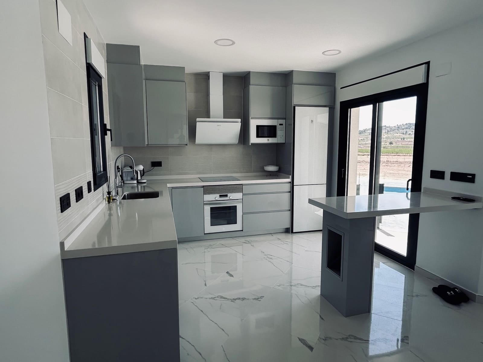 3 bedroom Villa for sale in Pinoso with pool - € 359,000 (Ref: 7533379)