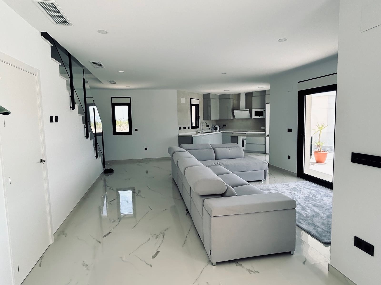 3 bedroom Villa for sale in Pinoso with pool - € 359,000 (Ref: 7533379)