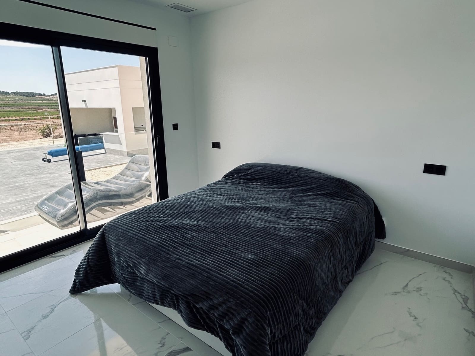 3 bedroom Villa for sale in Pinoso with pool - € 359,000 (Ref: 7533379)