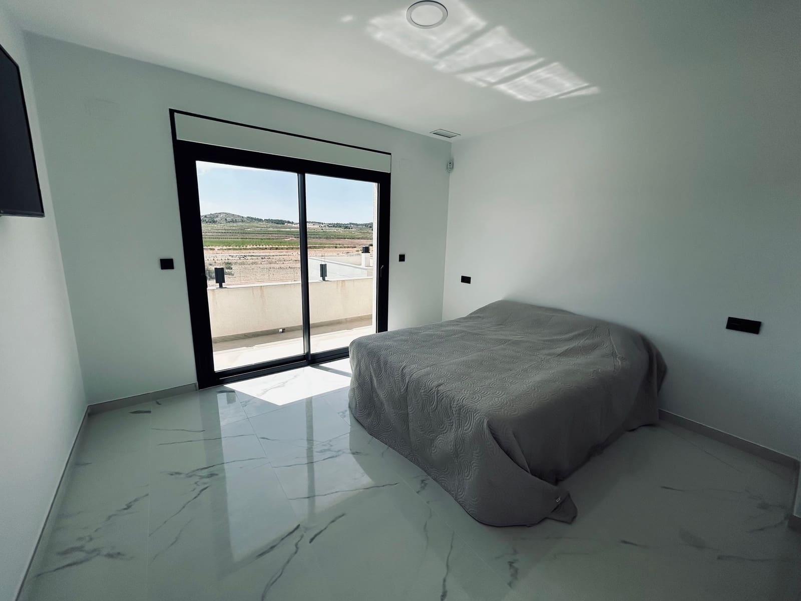 3 bedroom Villa for sale in Pinoso with pool - € 359,000 (Ref: 7533379)