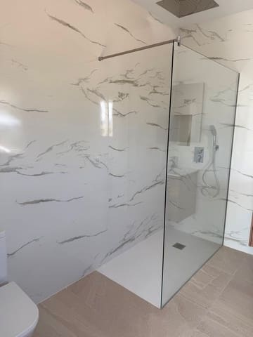 Chalet de 3 habitaciones en Pinoso en venta con piscina - 356.000 € (Ref: 7533379)