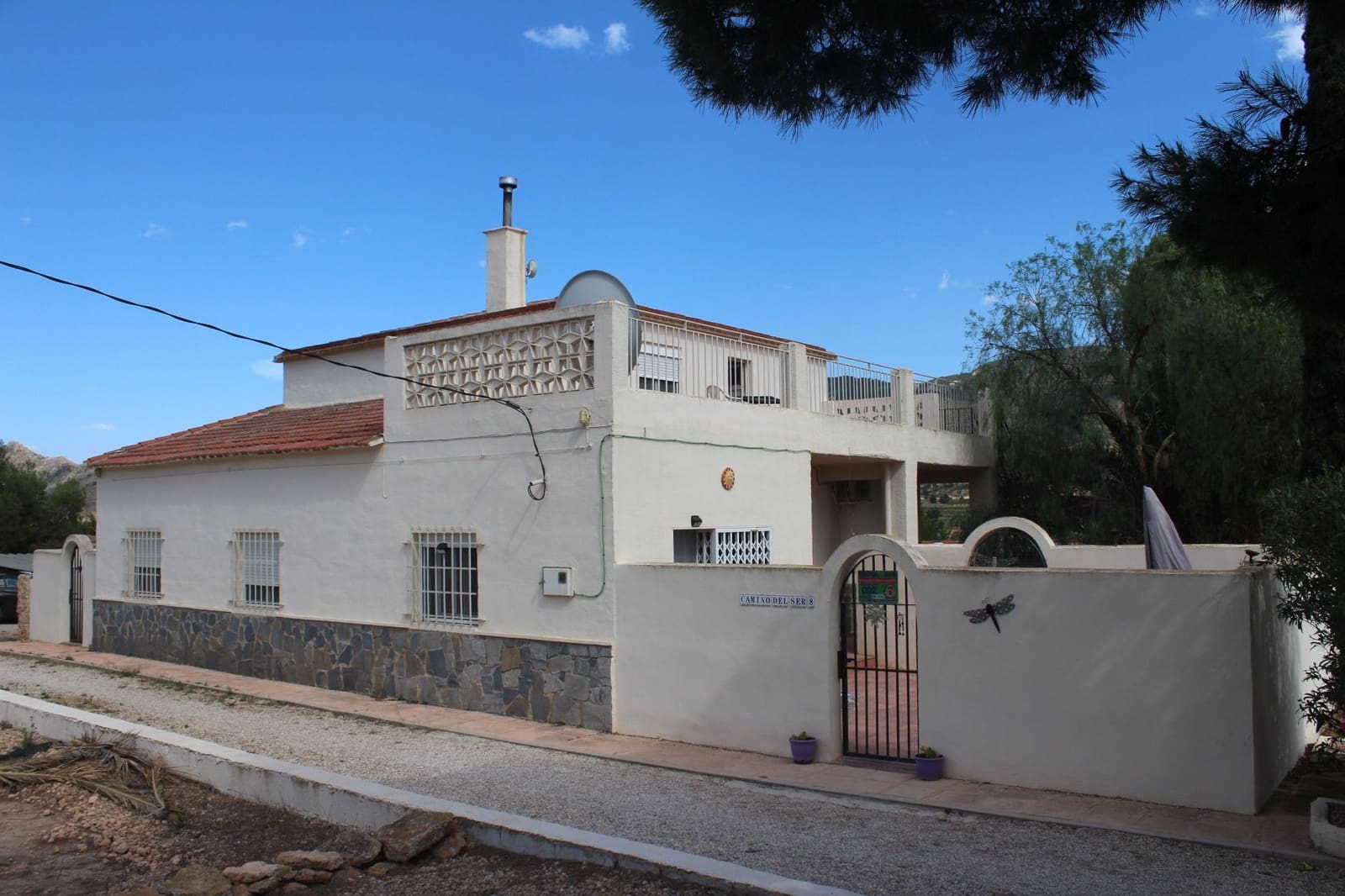 4 bedroom Finca/Country House for sale in Yecla with pool garage €