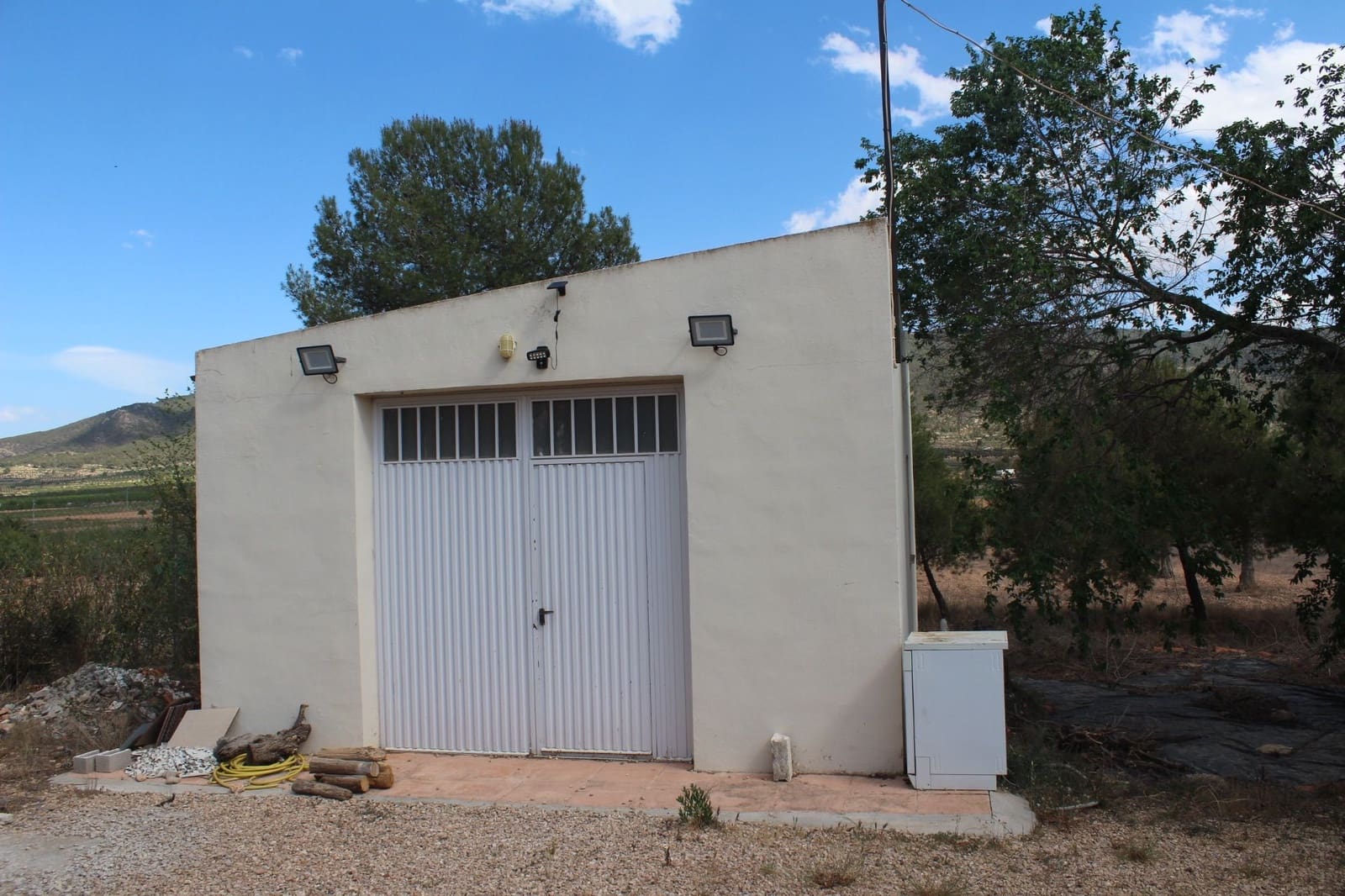 4 bedroom Finca/Country House for sale in Yecla with pool garage €