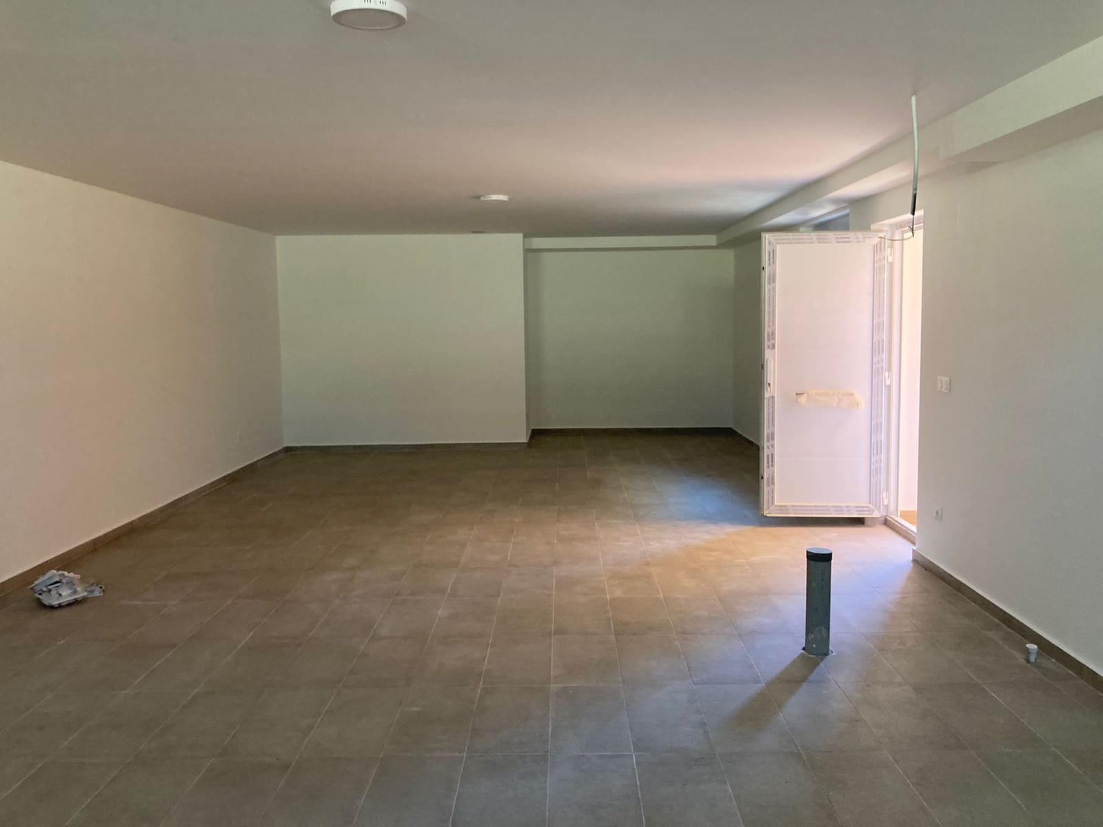 2 soveværelse Villa til salg i La Romana med swimmingpool garage - € 220.000 (Ref: 7576288)