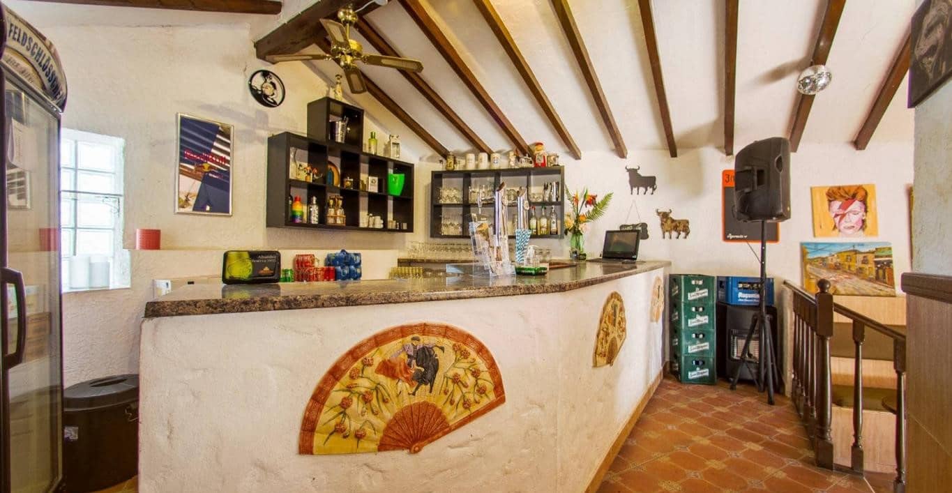 6 soveværelse Erhverv til salg i Barbarroja med swimmingpool garage - € 850.000 (Ref: 7577887)