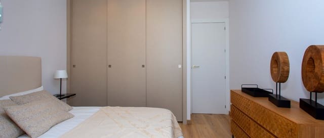 3 makuuhuone Rivitalo myytävänä paikassa Monforte del Cid mukana uima-altaan 
autotalli - 315 000 € (Ref: 8171716)