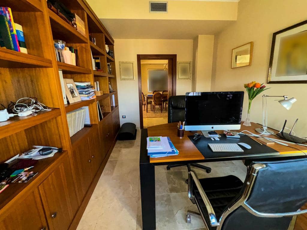 5 bedroom Villa for sale in Orihuela with pool garage - € 850,000 (Ref: 8230064)