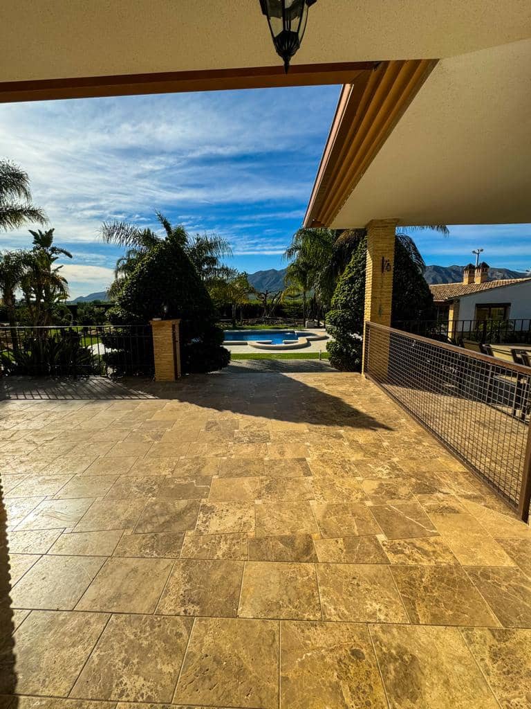 5 bedroom Villa for sale in Orihuela with pool garage - € 850,000 (Ref: 8230064)