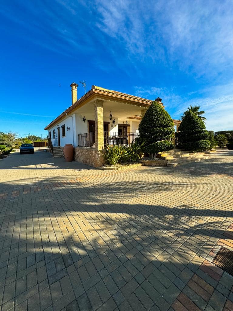 5 bedroom Villa for sale in Orihuela with pool garage - € 850,000 (Ref: 8230064)