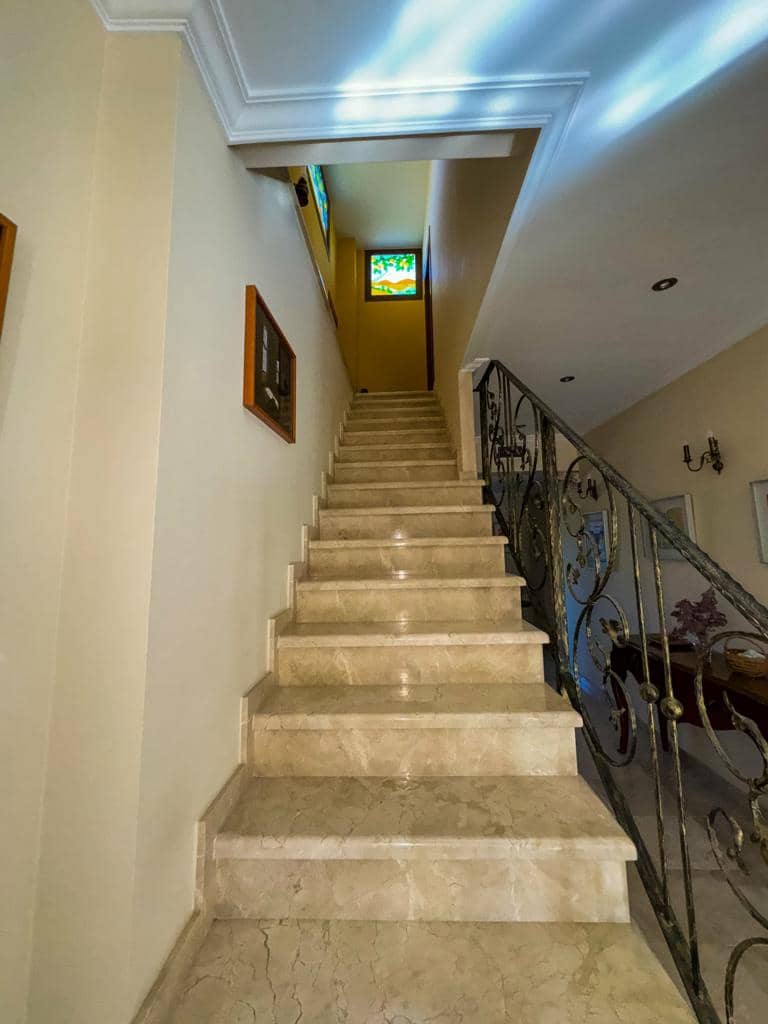 5 bedroom Villa for sale in Orihuela with pool garage - € 850,000 (Ref: 8230064)