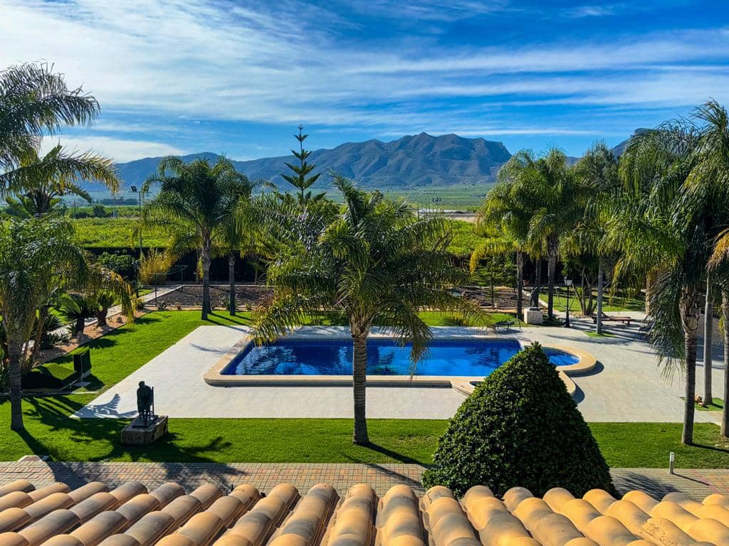 5 bedroom Villa for sale in Orihuela with pool garage - € 850,000 (Ref: 8230064)