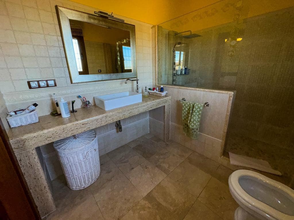 5 bedroom Villa for sale in Orihuela with pool garage - € 850,000 (Ref: 8230064)