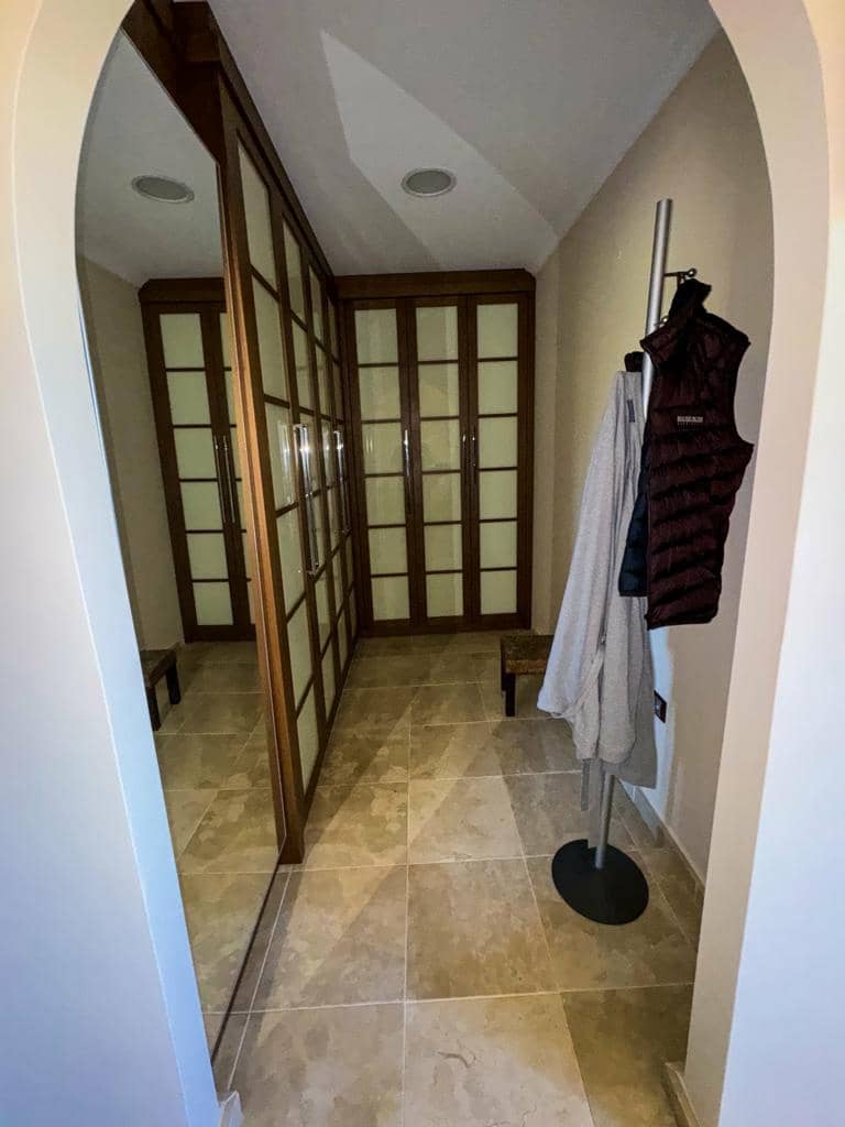 5 bedroom Villa for sale in Orihuela with pool garage - € 850,000 (Ref: 8230064)