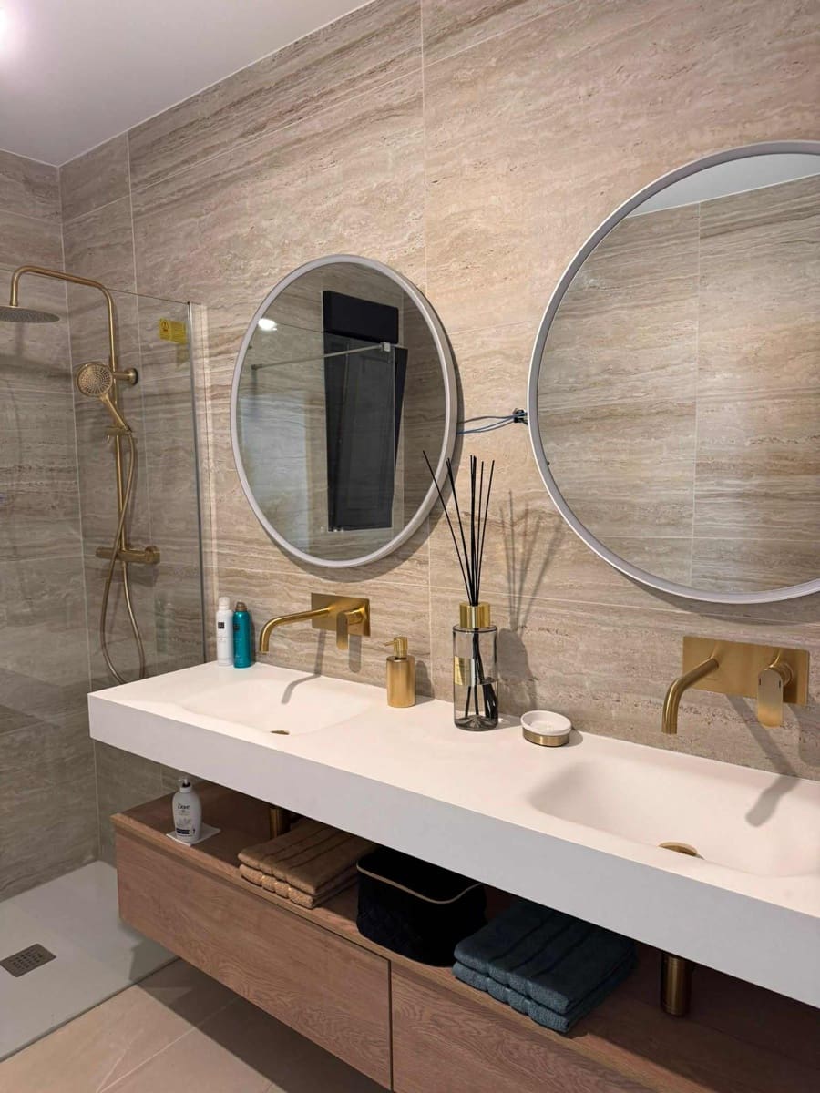 3 soverom Villa til salgs i La Romana med svømmebasseng garasje - € 270 000 (Ref: 8234198)