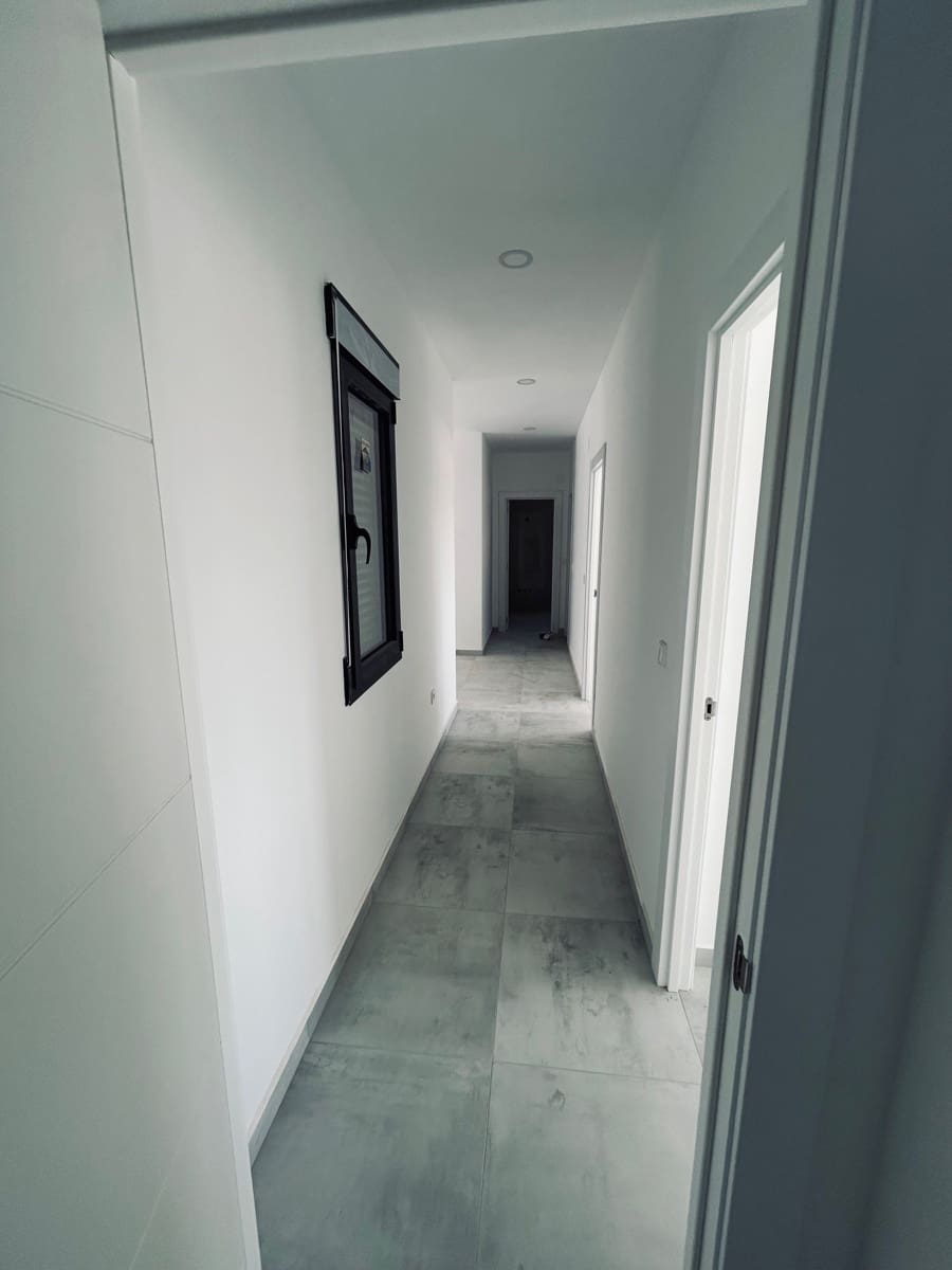 3 bedroom Villa for sale in Pinoso with pool garage - € 320,000 (Ref: 8306621)