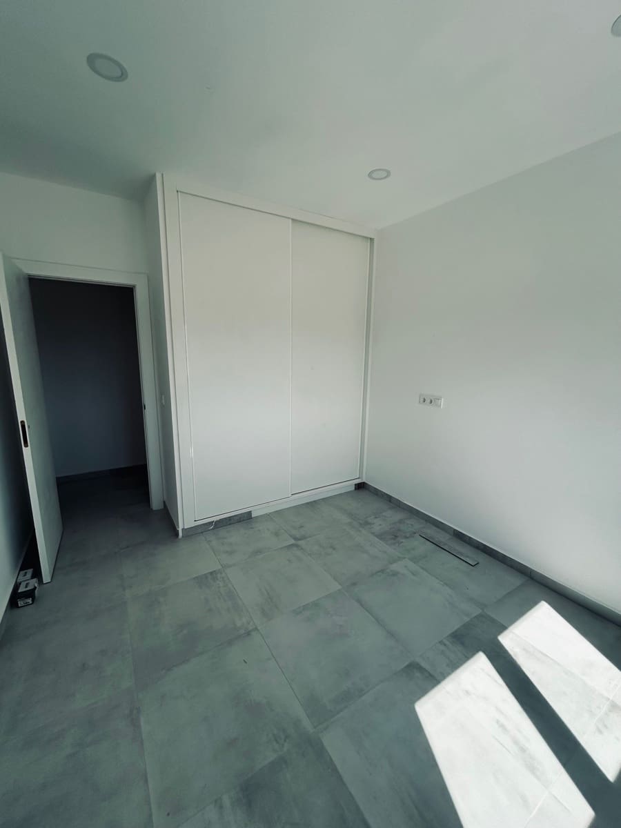 3 bedroom Villa for sale in Pinoso with pool garage - € 320,000 (Ref: 8306621)