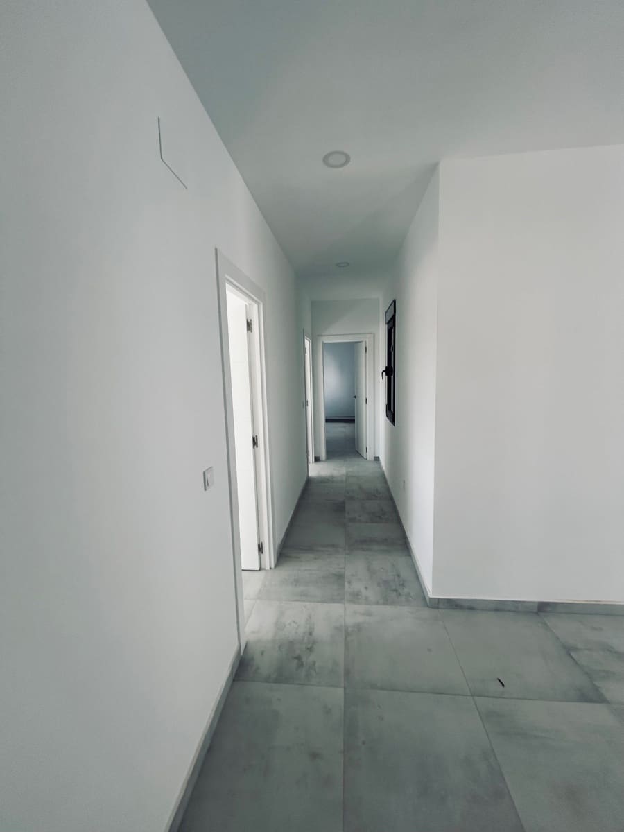 3 bedroom Villa for sale in Pinoso with pool garage - € 320,000 (Ref: 8306621)