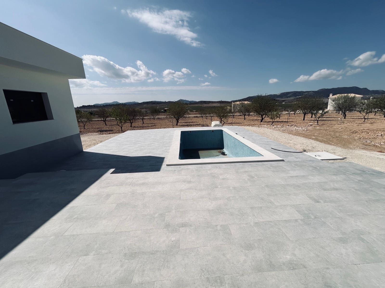 3 bedroom Villa for sale in Pinoso with pool garage - € 320,000 (Ref: 8306621)