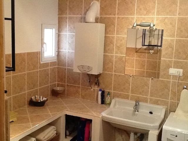 4 soveværelse Finca/Landehus til salg i La Romana med swimmingpool garage - € 199.000 (Ref: 8335649)