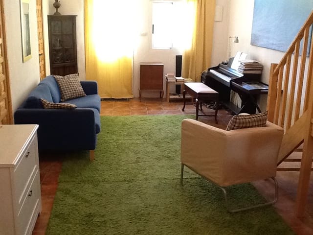 4 soveværelse Finca/Landehus til salg i La Romana med swimmingpool garage - € 199.000 (Ref: 8335649)