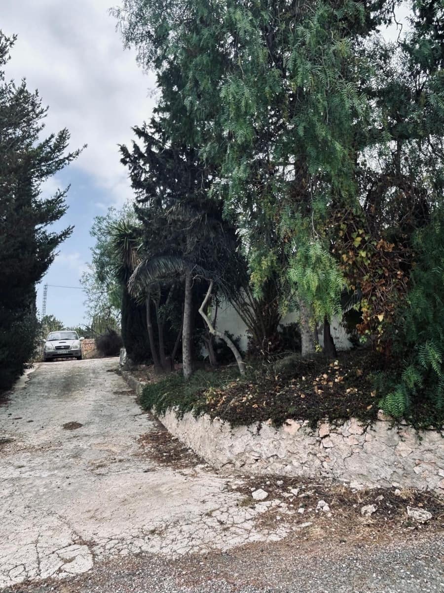 4 soverom Finca/Herregård til salgs i La Romana med svømmebasseng garasje - € 199 000 (Ref: 8335649)