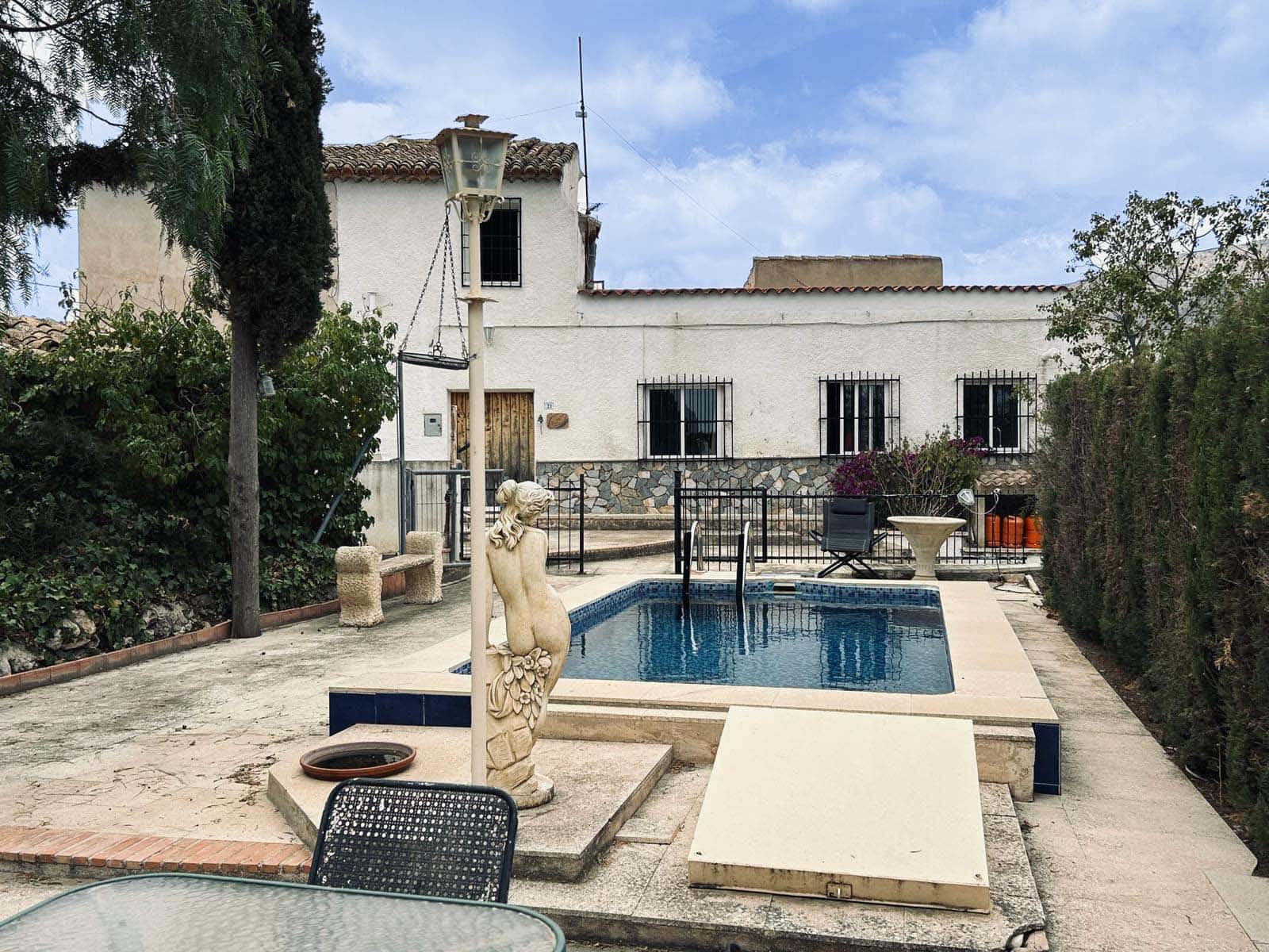 4 soverom Finca/Herregård til salgs i La Romana med svømmebasseng garasje - € 199 000 (Ref: 8335649)