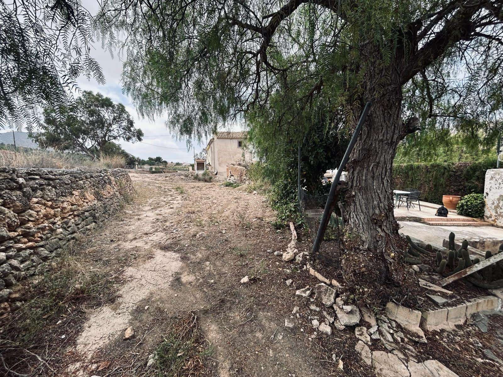 4 soverom Finca/Herregård til salgs i La Romana med svømmebasseng garasje - € 199 000 (Ref: 8335649)