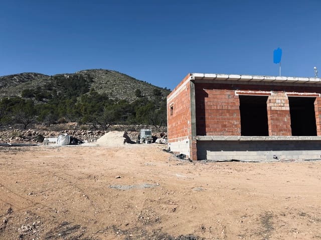 3 soverom Villa til salgs i La Canalosa, Hondón de las Nieves med svømmebasseng garasje - € 339 000 (Ref: 8344034)