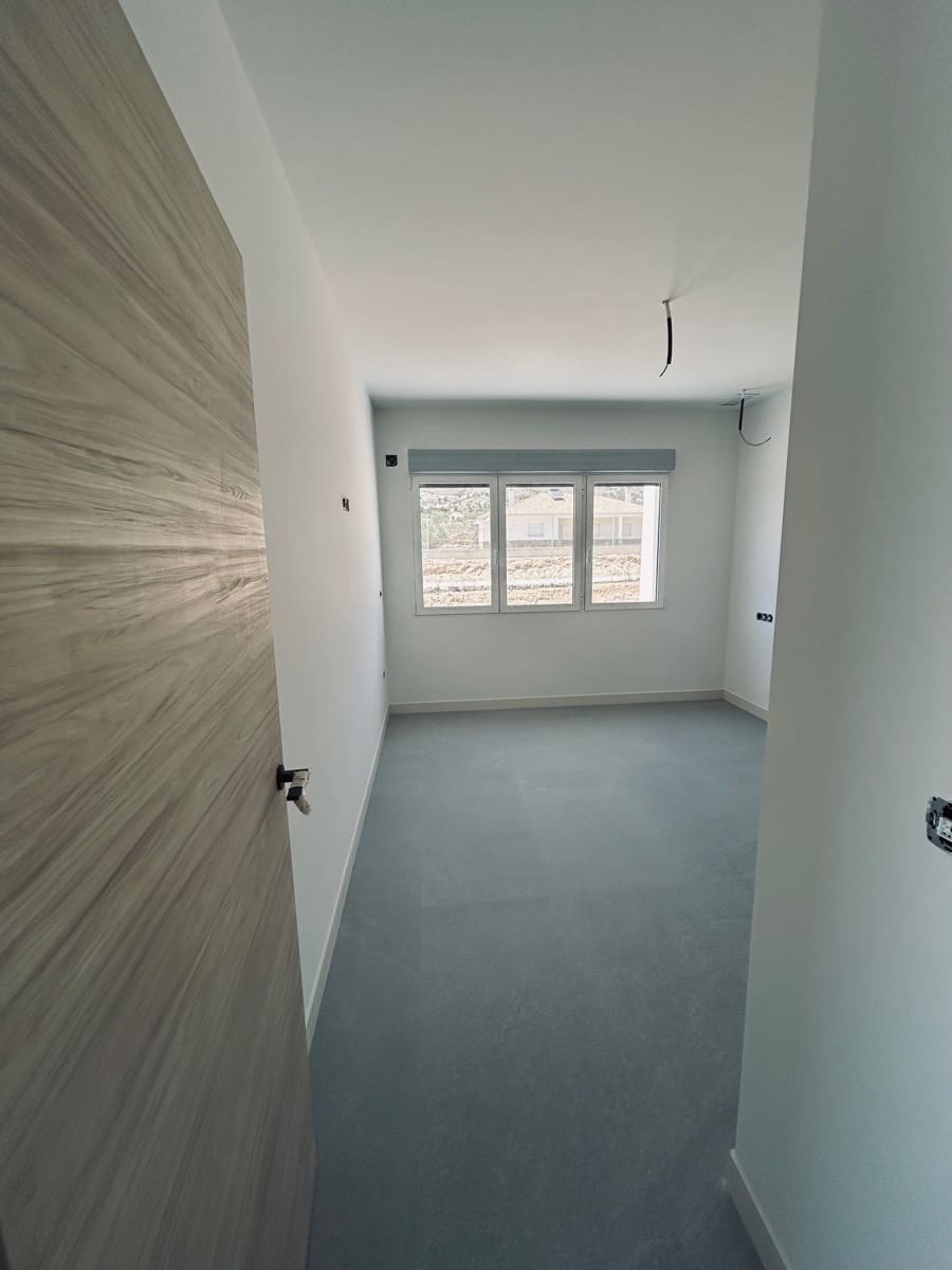 3 slaapkamer Villa te koop in Macisvenda met garage - € 449.999 (Ref: 8372158)