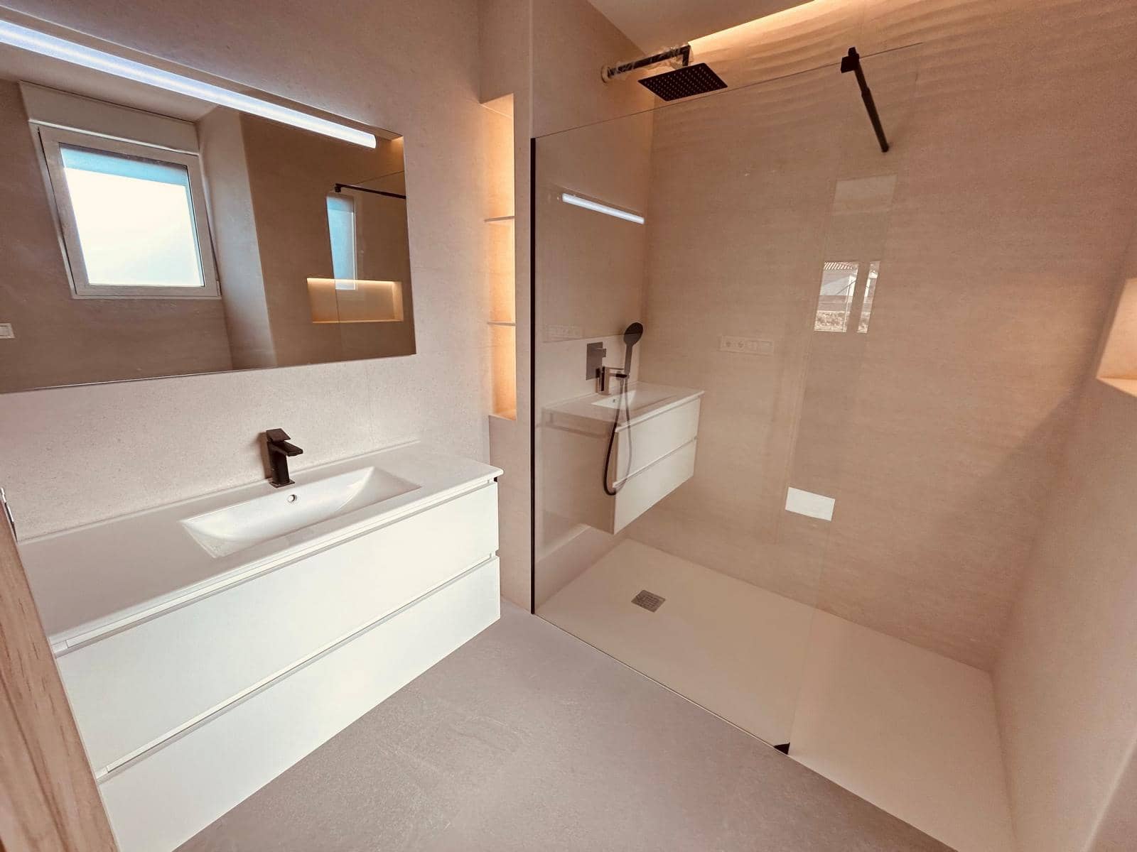 3 slaapkamer Villa te koop in Macisvenda met garage - € 449.999 (Ref: 8372158)