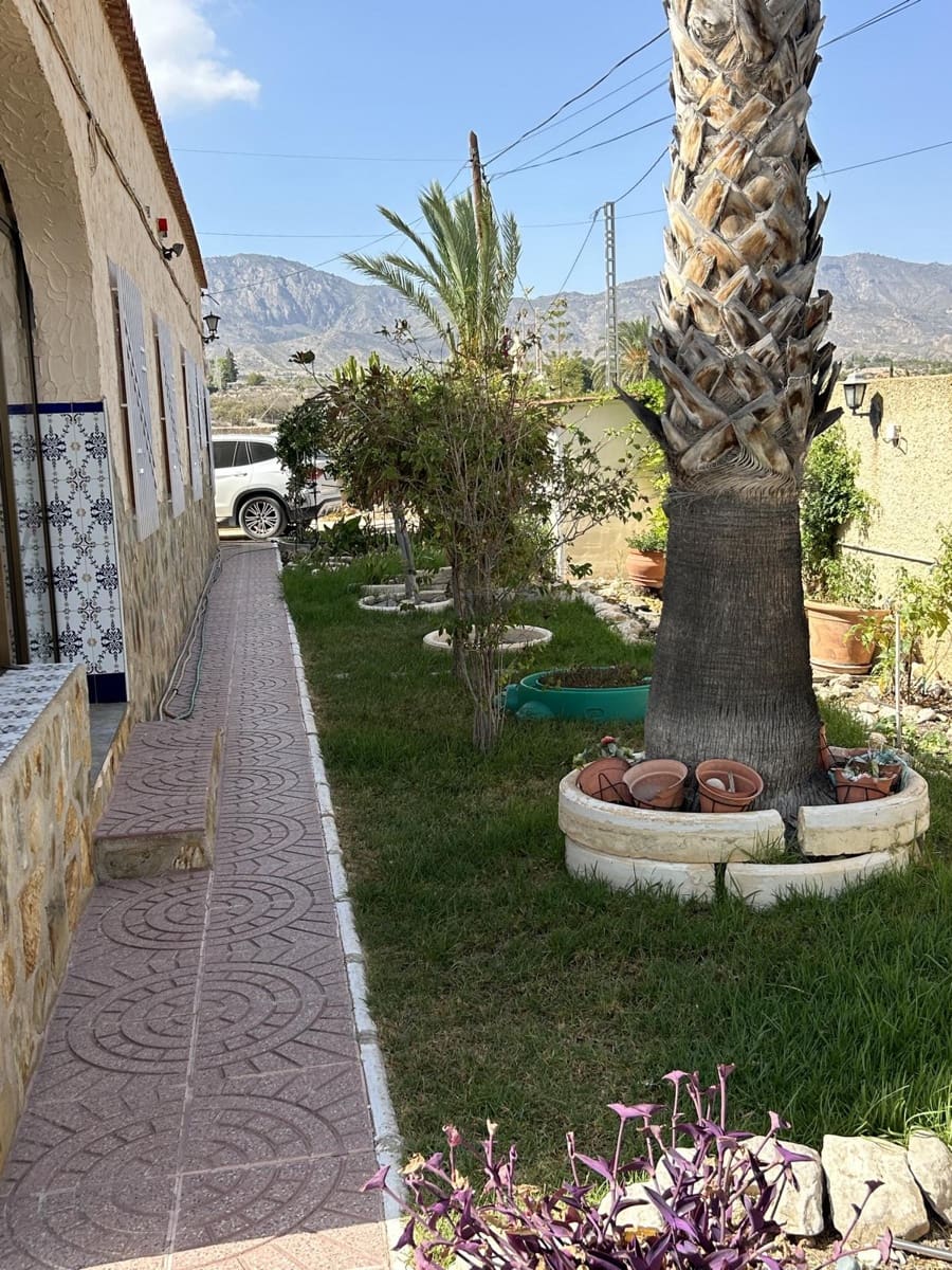 5 soveværelse Finca/Landehus til salg i Albatera med swimmingpool garage - € 420.000 (Ref: 8433203)