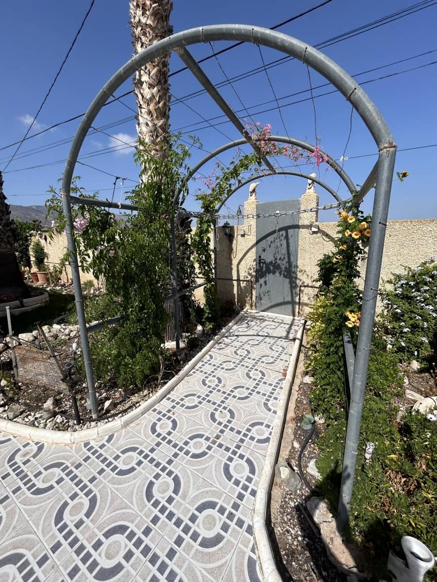 5 soveværelse Finca/Landehus til salg i Albatera med swimmingpool garage - € 420.000 (Ref: 8433203)