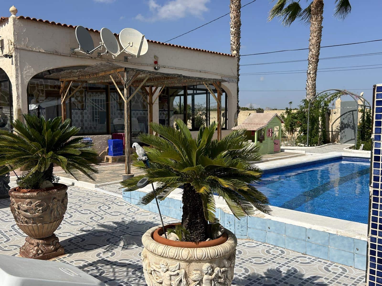 5 soveværelse Finca/Landehus til salg i Albatera med swimmingpool garage - € 420.000 (Ref: 8433203)