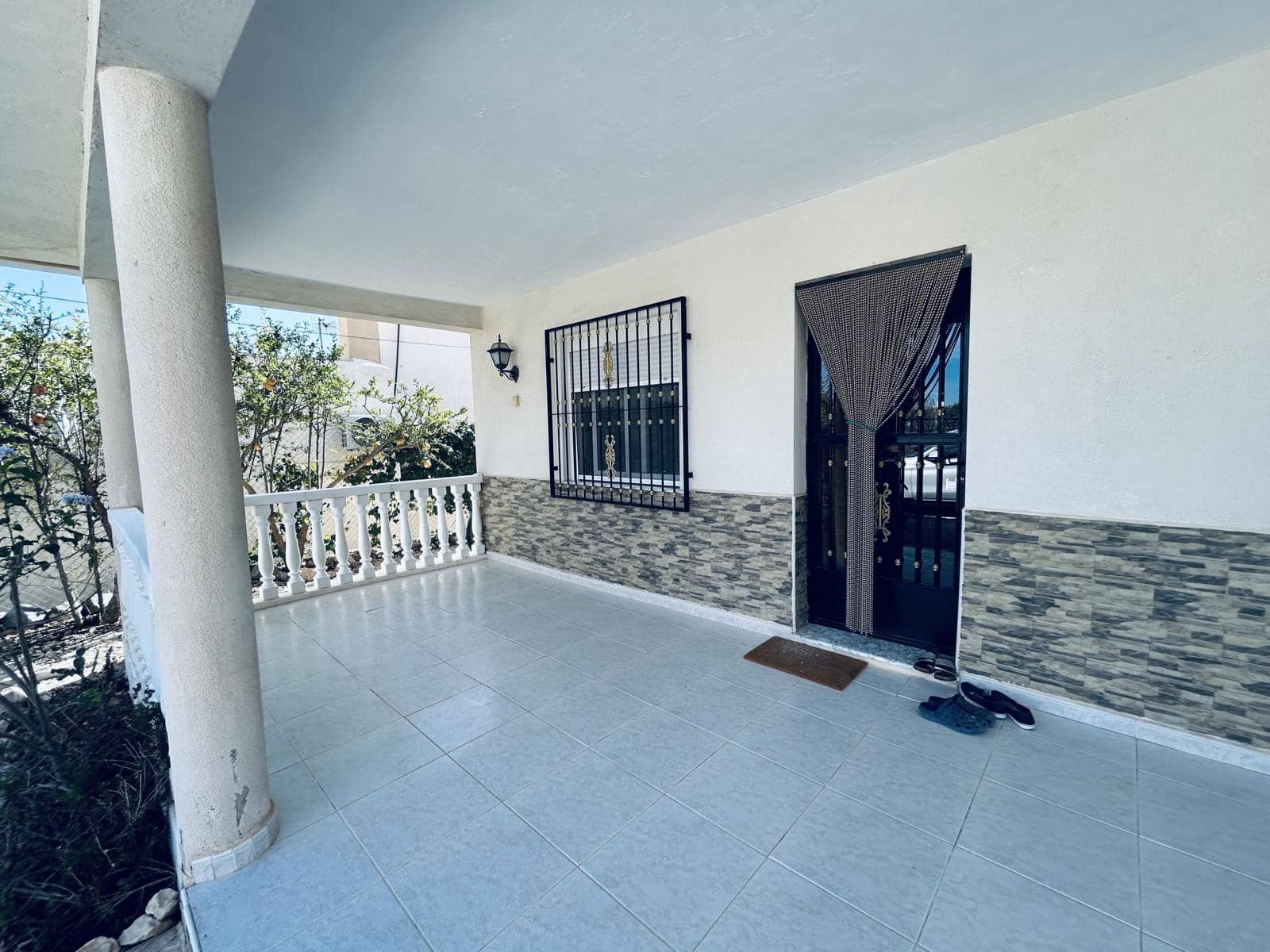 3 sypialnia Finka/Dom wiejski na sprzedaż w Fortuna z basenem garażem - 230 000 € (Ref: 8562457)