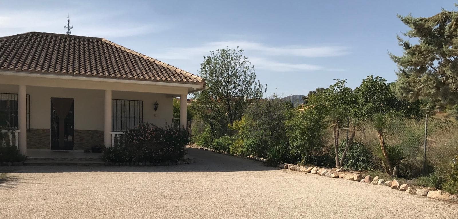 3 sypialnia Finka/Dom wiejski na sprzedaż w Fortuna z basenem garażem - 230 000 € (Ref: 8562457)