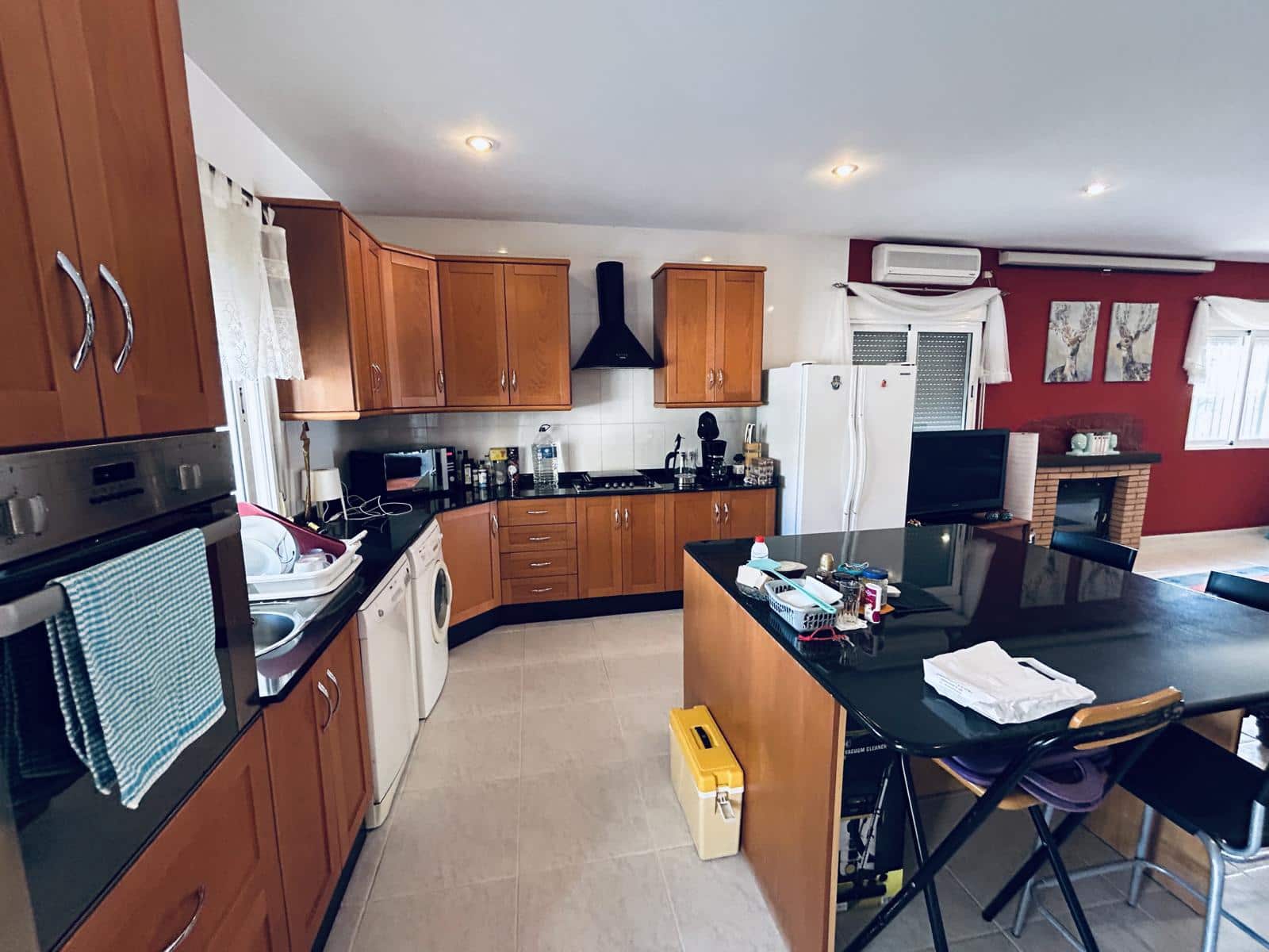 3 sypialnia Finka/Dom wiejski na sprzedaż w Fortuna z basenem garażem - 230 000 € (Ref: 8562457)