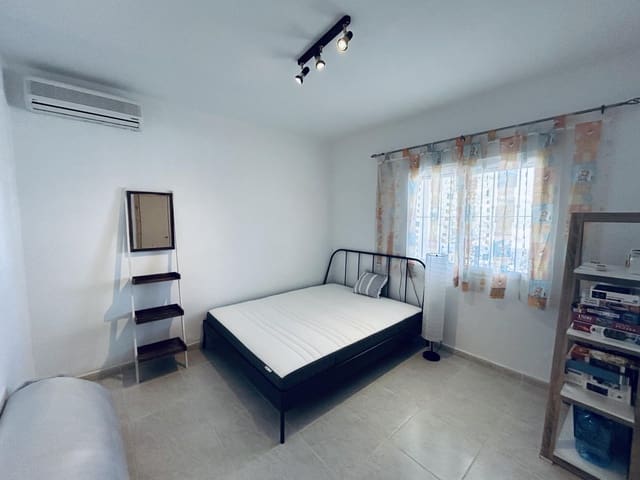 3 sypialnia Finka/Dom wiejski na sprzedaż w Fortuna z basenem garażem - 230 000 € (Ref: 8562457)