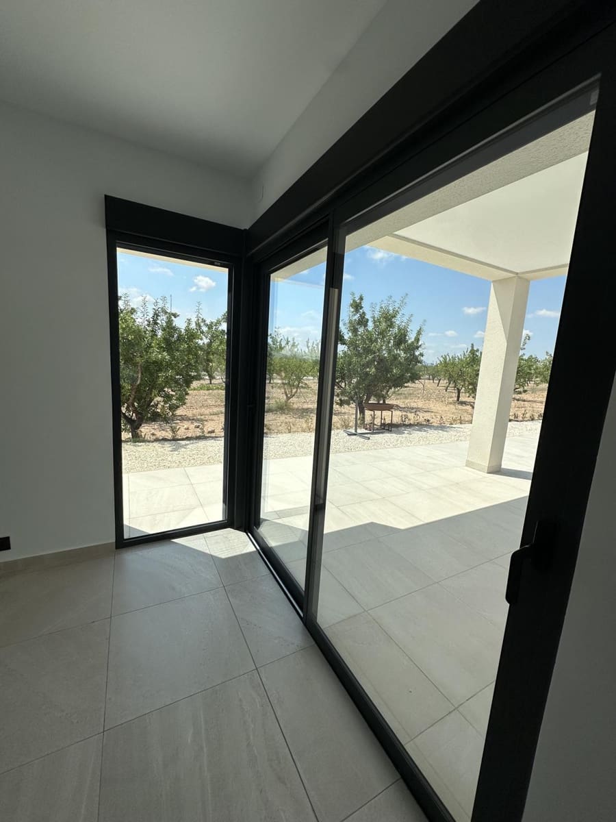 3 bedroom Villa for sale in Pinoso with pool garage - € 365,000 (Ref: 8583524)