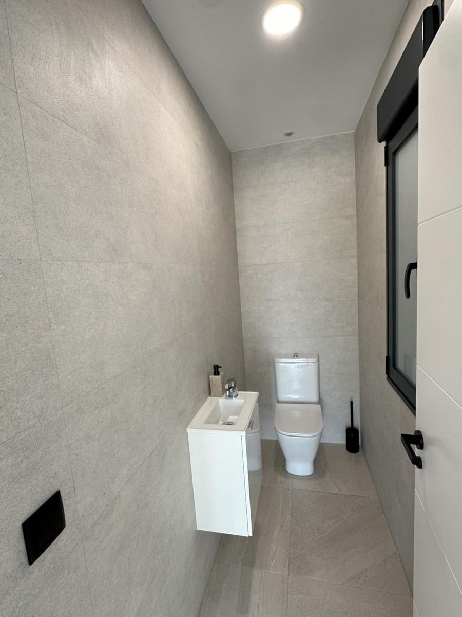 3 bedroom Villa for sale in Pinoso with pool garage - € 365,000 (Ref: 8583524)